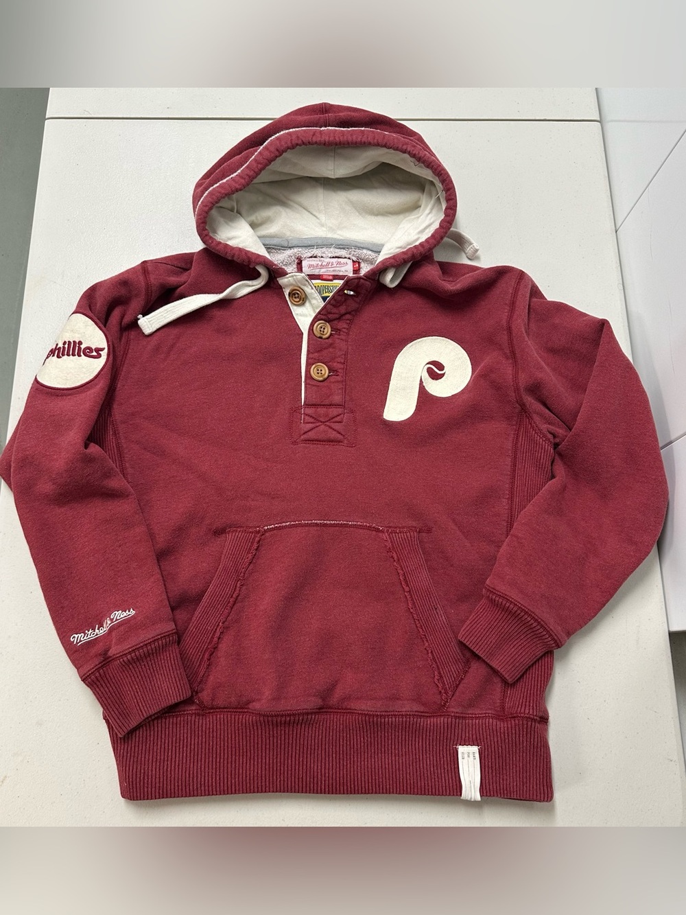 Mitchell & Ness Philadelphia Phillies Cooperstown Collection Hoodie - Size Large